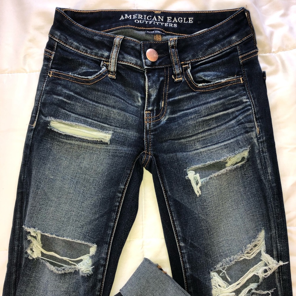 American Eagle dark wash distressed skinny jeans